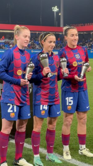 Lucy Bronze Instagram - #TheBest 🌟👏