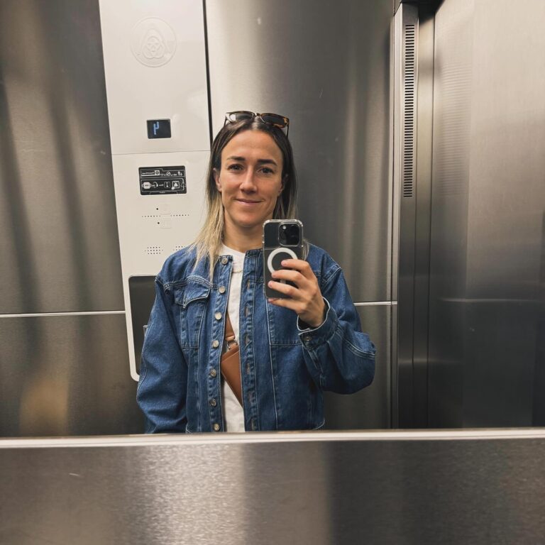 Lucy Bronze Instagram - Marchin’ on 🩵