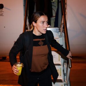 Lucy Bronze Instagram - First weeks of feb
✈️ 🌺 👟 🍱 ❄️ ⚽️