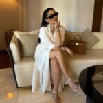 Lufy Instagram - bye Abu Dhabi ✨ bon je dois me préparer à ce qu’il fasse combien de degrés en rentrant? 😂❄️