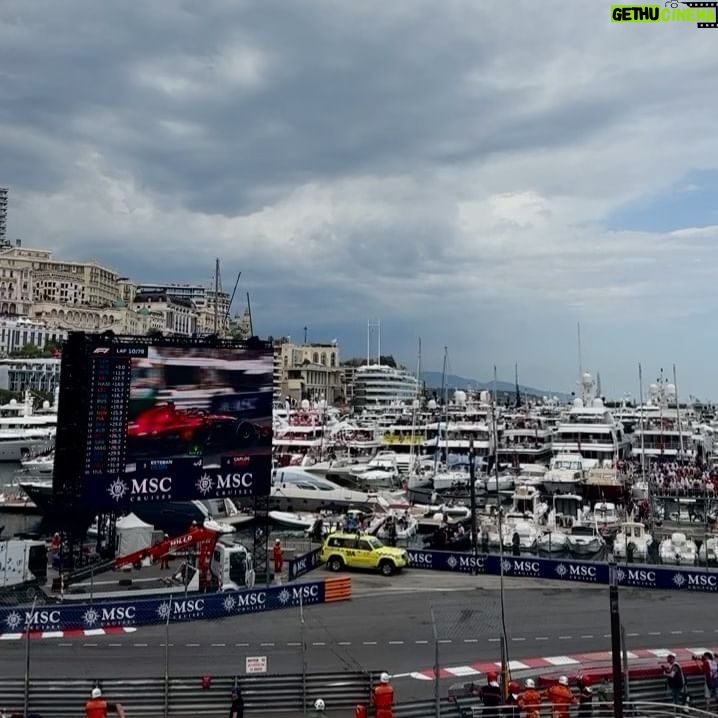 Lufy Instagram - Monaco GP 🇲🇨 je me demande si ça vaut encore la peine de soutenir Ferrari mdr