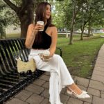 Lufy Instagram – Coffee time in Toronto 🫶🏻 vous préférez la photo 1 ou 2? j’ai pas pu choisir !