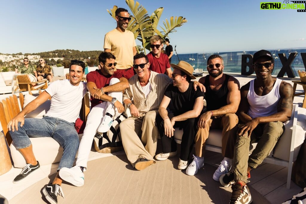 Luke Evans Instagram - What an amazing party! The ☀️ was out and the vibe was joyous! I feel so lucky to have been able to celebrate @bdxystudio with all our friends from around the world on this amazing island! 🏝️ Thank you to everyone who made it happen! We couldn’t have done it without you 🙏🏼❤️😘 @ibizabay @bdxystudio @frantomasr @chrisbrownstylist @gautiercommunications @devamodels @caroline.gautier @mobmgmtibiza @ombrayachts @thg @malfygin @saintemargueriteenprovence @premiumibizavip @marcdegroot @social.amour
