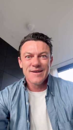 Luke Evans Thumbnail - 30.5K Likes - Top Liked Instagram Posts and Photos