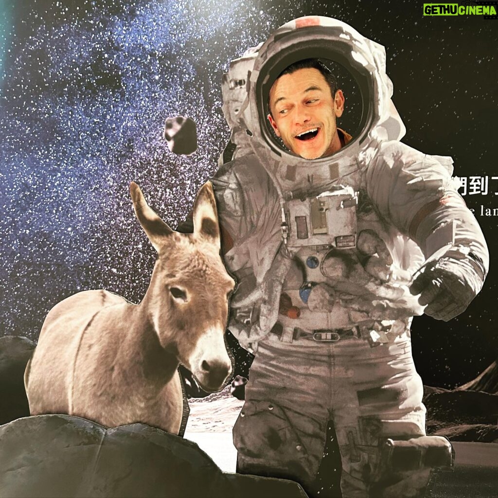 Luke Evans Instagram - Just me, in space, with a Donkey, who I’m naming Gloria. Makes total sense, right? 😵‍💫