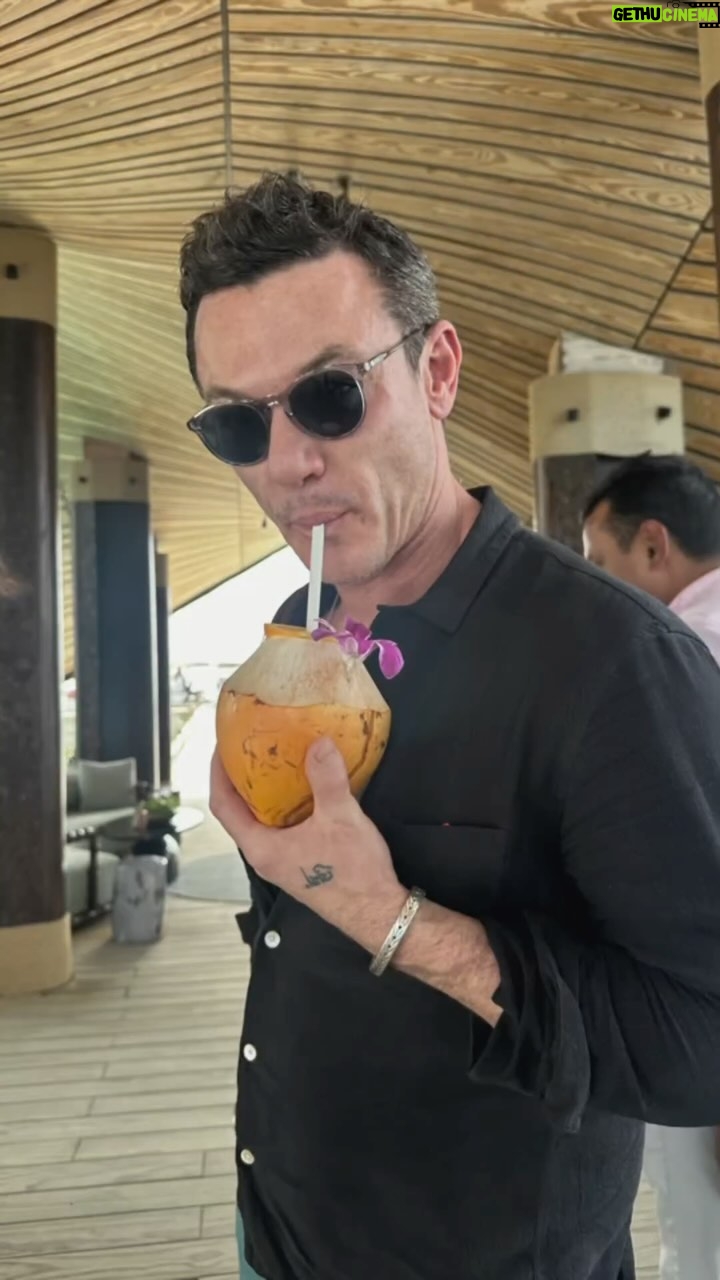 Luke Evans Instagram - Two flights and a sea plane and we are finally in island paradise, now time to relax… @joalimaldives #joalimaldives 🏝️ @beyondtalentglobal #gift