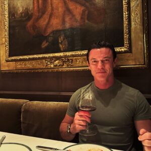 Luke Evans Thumbnail - 40.2K Likes - Top Liked Instagram Posts and Photos