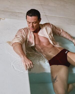 Luke Evans Thumbnail - 94.3K Likes - Top Liked Instagram Posts and Photos