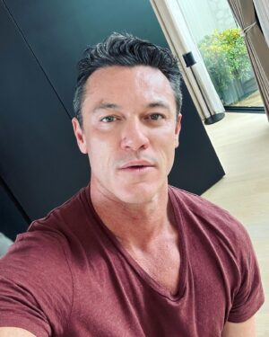 Luke Evans Thumbnail - 58.9K Likes - Top Liked Instagram Posts and Photos