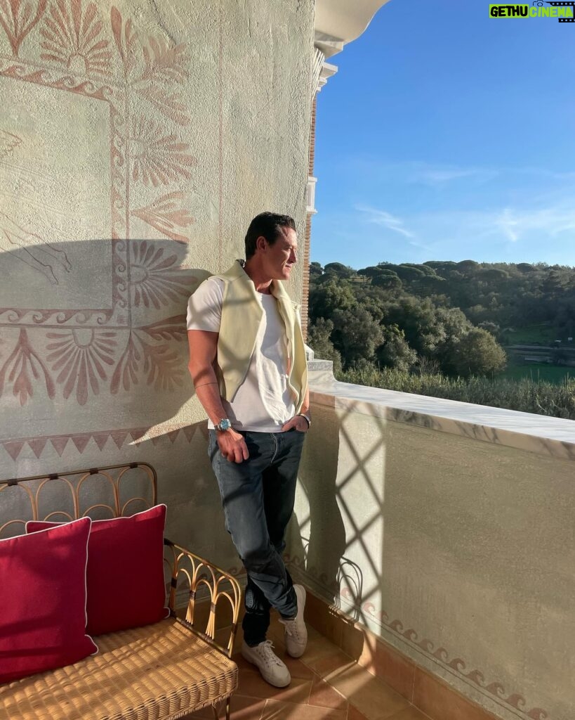 Luke Evans Instagram - Quiet ☀️