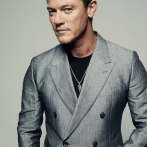 Luke Evans Thumbnail - 33.2K Likes - Top Liked Instagram Posts and Photos