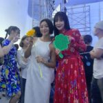 Luna Instagram - 존경하고 사랑하고 완전 팬인 저의 영원한 디바 선아언니를 만났습니다. 곧 언니가 하시는 공연 보러갈꾸에요 끼아아 행복한 밤입니다.. 설레서 잠못자요 저🥰😆💿 #뮤지컬멤피스 에서 #펠리샤 로 무대를 빛내고 계신 최고의 디바 선아언니 공연 얼른 보러갈게요!! @summer.jeong 💓💓💓