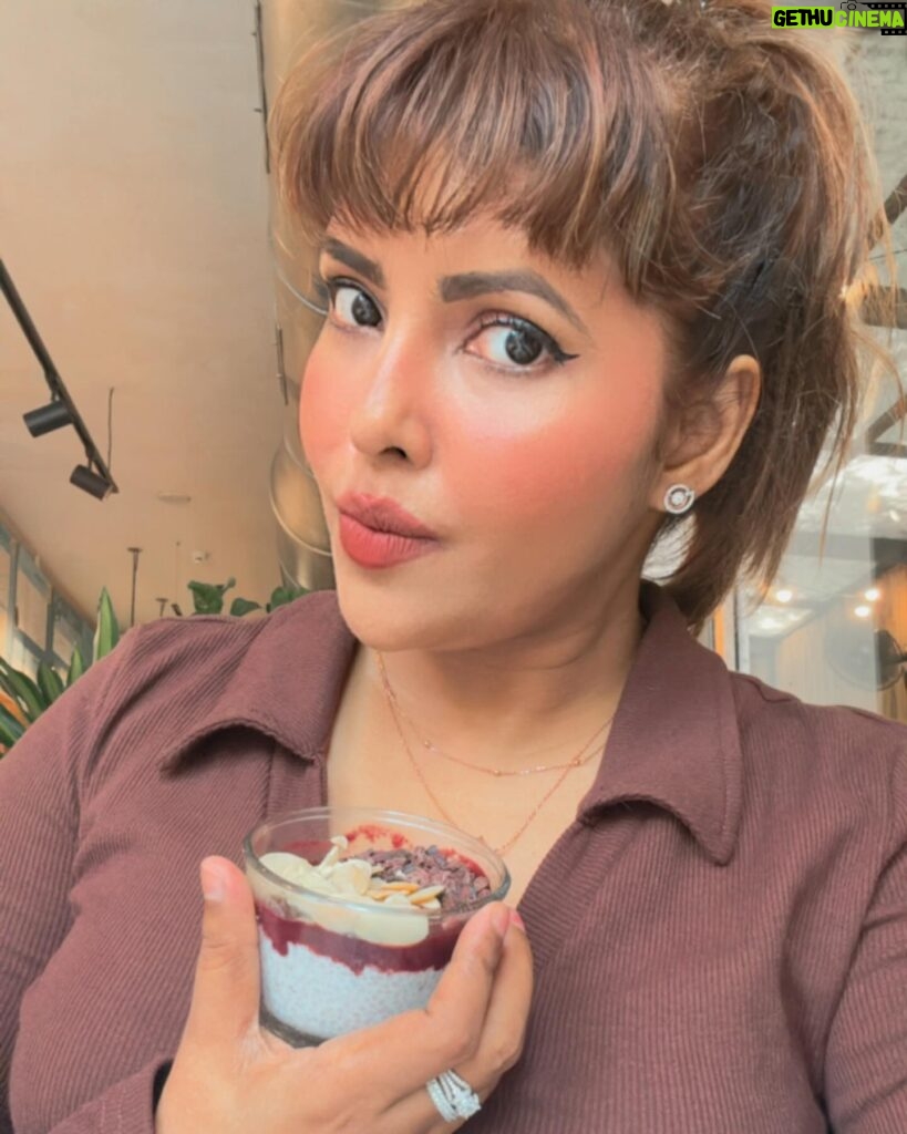 Luviena Lodh Instagram - New me, and my chia pudding How’s my new look?