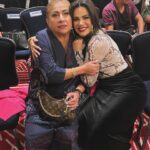 Luz Elena González Instagram - Gracias Dios por darme la fortuna de poner en el camino de mi vida a dos personas que la han transformado!!! @canelavill que mas que una amiga eres una madre para mi. Nunca me sueltas de la mano y estás al pendiente de todo lo que me pasa y de cómo estoy. Eres una gran maestra de vida pero sobre todo puro amor ♥️ te amoooooo con todo mi corazón!!! @victorgonzalez_dr.simi te admiro y te respeto pero sobre todo te quiero! Eres un ser humano único y de quien aprendo todos los días, un gran empresario y un hombre entregado al servicio social, nuestro país es mejor gracias a todo lo que has hecho en estos años, un gran ejemplo y muy merecidos los reconocimientos y nombramientos a los que te has hecho acreedor