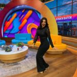 Luz Elena González Instagram - Un excelente y feliz inicio de semana familia hermosa!😍😍😍 desde el foro de @vengalaalegria ✨☺️ Outfit @dreamsfstudio