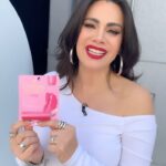 Luz Elena González Instagram - Amo mi bálsamo hidratante 😍😍😍😍 ¿ya lo conocen? ❤️ ¿desean que les regale uno? 🥰