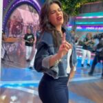 Luz Elena González Instagram - @luzelenaglezz nos mostró sus mejores pasos con “No voy a trabajar” del Grupo Yes, Yes. 💃🏻✨🙌🏻 #VLA