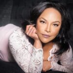 Lynn Whitfield Instagram - Happy Good Friday💝💐🐰