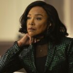 Lynn Whitfield Instagram - Pondering what to do next. 😘💗💗💗 @shothechi