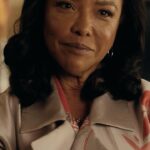 Lynn Whitfield Instagram - THE Lynn Whitfield! 👏🏾 @itsjasonweaver gives @mslynnwhitfield her flowers 💐 Catch all the tea from Episode 10 in our official after-show on #TheChi YouTube channel.