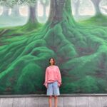 Lyubov Aksyonova Instagram - Друзья, я рада сообщить, что проект Сфера Леса запустился! @sfera_lesa - это площадка, где я вместе с другими участниками проекта, будем делиться! Делиться знаниями, новостями, мнениями об экологических аспектах нашей жизни. Мы стремимся к бережному отношению к миру и поиску решений без крайностей. Доступными, постепенными шагами, вместе с вами, мы хотим закладывать сегодня то, что поможет нам завтра оказаться в более чистом и гармоничном мире. Ваша поддержка в виде подписки и активного участия в инстаграм канале будет очень кстати. А с моей стороны скажу вам, что у нас в запасе есть много чего интересного и мы планируем проводить субботники, где сможем повидаться лично! Благодарю за внимание. 🪴