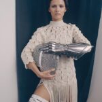 Lyubov Aksyonova Instagram - « … когда интересно жить? Когда у тебя есть перспектива, когда у тебя есть какой-то горизонт, к которому ты движешься, вот это вот движение и есть интерес к жизни…» Инна Михайловна Чурикова (Передача «Камера смотрит в мир», 1988г.) То, что делает Инна Михайловна - поразительный пример преданности и любви к своему делу. Потрясающе талантливая, полная воли и жизни, она очаровывает с первых кадров, ломая все стереотипы и шаблоны. Удивительно видеть на экране, каким благом и созиданием насыщены их совместные с мужем картины. Каждый фильм интересный, фундаментальный! Спектакль с участием Инны Михайловны в Ленкоме Марка Захарова - это трогающее до глубины души событие. На сцене отчетливо видно, как мы, современное актерское поколение, далеки, как много нам нужно найти, осознать и изменить. Спасибо большое за Ваш вклад, за то, что, возможно сами того не желая, прорубили собой перспективу, выстроили на горизонте цель, к которой очень сильно хочется стремиться. С Днём рождения, @inna_churikova_official ! #12любличностей Фотограф: @tuponogova_volkova Ассистенты фотографа: @kostya_nekiy @pavelradchenko Стилисты: @aleksandra.georgie @anastasiabocharova Сет-дизайнер: @marfartwo Ассистенты сет-дезайнера: @elenaqq @piulyuli Визажист: @nora_ivanova Парикмастер: @tretiakova_muah Фея:⁣⁣ @olga_nazaruk Серый кардиограмм: @theman.unknown Одежда: @alexanderarutyunov Отдельное спасибо @ivan_baturin_