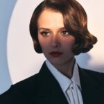 Lyubov Aksyonova Instagram - В свежем номере @cosmopolitan_russia мы устроили новогодний маскарад и мне посчастливилось примерить на себя образы прекрасных див - Марлен Дитрих, Шер, Бриджит Бардо и Любови Орловой. Все это приправлено прекрасным, легким интервью, в котором затронуты многие волнующие меня сейчас темы. 🪄 Фото: @bitkovfedor Стиль: @emmakova Креативный директор: @alisazhidkova Макияж: @diorbeauty @kaverina.makeup Волосы: @zubarevamakeup Продюсер: @nastya_fridman Ассистенты стилиста: @polinabogatyrewa @goluboe_sozvezdie @melkinaa Ассистент продюсера: @lolita_sidorina
