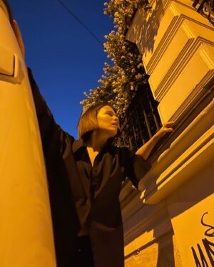 Lyubov Aksyonova Instagram - Зачем во что-то вляпываться, если можно куда-нибудь залезть.