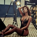 Mãdãlina Ghenea Instagram - Cinecittà @cinecittastudios what an incredible honor to be able to shoot here with my production company . And here we have Ladies and Gentlemen LA ‘TESTA’ DI FEDERICO FELLINI. Posting the pictures cause you liked the video so much Special thanks to @cinecittastudios @santandrea1994_official @vicoolyasaida @mpauletss