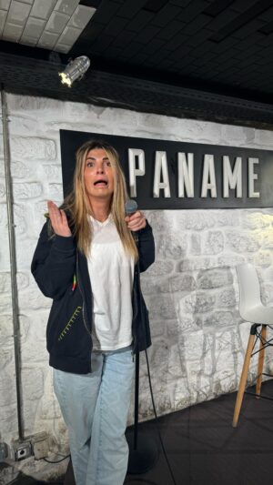 Mélanie Amar Instagram - MON NOUVEAU PROJET….🥹❤️ 
Ce n’est que le debut mais j’espere que ca vous plaira..😅😝

Merci a mon auteur @aminem1977 ❤️
Merci à mon associé @lili77170 et son  1😂😝❤️
Merci Monsieur Kachour @karimkachour 🥰
I love you @panameartcafe 🥹❤️