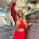 Mélanie Amar Instagram - X @prettylittlething #publicité
