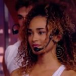 Mélanie Thomas Instagram - All night long 1st performance on TV 🫶🏼 @sbtthenoite