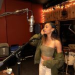 Mélanie Thomas Instagram - Nothing makes me happier 🦋 #studio #recordingstudio #melaniethomas Currently recording a new style of song for me, the result is just incredible, stay tuned 🙇🏽‍♀️