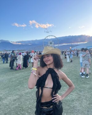 Mélanie Thomas Instagram - 1st Coachella was fun ✨🤠