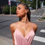 Mélanie Thomas Instagram - For Valentine we wear pink 💓💕💞💝🌸🌷💐