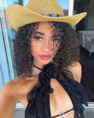 Mélanie Thomas Instagram - 1st Coachella was fun ✨🤠