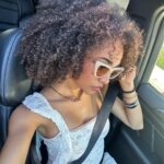 Mélanie Thomas Instagram - 🤳🏽