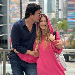 Mónica Ayos Instagram - #felizaniversario 
Hoy hace 21 años apostábamos a nosotros 👰🏼‍♀️🤵🏻💍💍
Que pedazo de historia construimos pibe! 
Dos décadas repletas de una proyección soñada y de anécdotas recorriendo el mundo juntos, celebrando nuestros triunfos y acompañando en aquellas derrotas de las que nos levantamos fortalecidos en busca de más. Crecimos juntos en todos los aspectos, y construimos este familión.
Que hermosa timba la nuestra.. esa costumbre genial de confiar y esperar...y que suerte la mía de tenerte... aunque "la suerte es la confluencia de preparación y  oportunidad" y a mí  el amor me sorprendió listísima para hacerlo desde mi versión mas grosa😇y me subí a esta aventura con vos. Con el diario del lunes, equipazo. Te amo tanto Diego Olivera. Felices 21 años de casados g0rd0!! @diegooliveraok