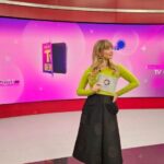 Müge Boz Instagram - 'Müge ile Tv Dergisi' zamanı geldi 😁 Bu hafta yine dopdolu konularla sizlerleyiz. Yarın (cmtsi) saat 10:30'da @startv 'de. Bu haftaki konuğum @neslihanyeldan ile yeni projeleri ve tiyatro oyunu hakkında konuştuk 😉 Hepinizi ekran başina bekliyoruz 🥰 . @zero.medya @duygukaradenizero #reklam