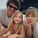 Müge Boz Instagram - Seninleyken hep en şanslı,  hep ışık dolu, hep ışıl ışıl hissediyorum. Seninle beraber yürümek, yaşamak, sevmek, sevgi saçmak ne kadar değerli... Iyi ki doğdun may lav.❤️ Nice nice 'en' lerle dolu yıllara...  Always Luckies 😉 @canererdeniz🥂
