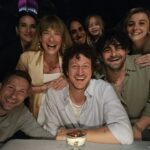 Müge Boz Instagram - Seninleyken hep en şanslı,  hep ışık dolu, hep ışıl ışıl hissediyorum. Seninle beraber yürümek, yaşamak, sevmek, sevgi saçmak ne kadar değerli... Iyi ki doğdun may lav.❤️ Nice nice 'en' lerle dolu yıllara...  Always Luckies 😉 @canererdeniz🥂