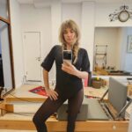 Müge Boz Instagram - 5 ay geçti bile 🥰 tam gaz 2 çocuklu hayatıma hazırlanıyorum🙏 #5monthspregnant #momgoals❤️ @alacatipilatesartmoda @aycincancon 🙌🏼💫