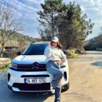Müjde Uzman Instagram - Güneşli gün #CitroenC5Aircross ‘la değerlendirildi✅ #CömertlikteÜstüneYok @citroenturkiye #işbirliği