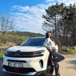 Müjde Uzman Instagram – Güneşli gün #CitroenC5Aircross ‘la değerlendirildi✅
 #CömertlikteÜstüneYok @citroenturkiye #işbirliği