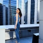 Müjde Uzman Instagram - 🏙️ Styling: @tambirleydi Denim on denim @levis_tr Shoes & neclace: @mango #reklam