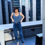 Müjde Uzman Instagram - 🏙️ Styling: @tambirleydi Denim on denim @levis_tr Shoes & neclace: @mango #reklam