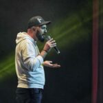 MOHAMED BASSOU Instagram - شكرا جمهور الدار البيضاء كانت ليلة استثنائية🥰🥰🥰🥰🥰 #مانزاكين شكرا للمبدع @mzirira_officiel الفنان الكبير @chouaibhafiri الموهبة الصاعدة @abdousalmani_salhi جنود الخفاء، @kroudi.m @choukane_mohammed @soufiane_az_ @walid.moujanni