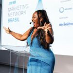 Maíra Azevedo Instagram - Que encontro! 🤎 Um compilado dos primeiros dias como mestre de cerimônia no MNB 2024! Um evento para conexão e troca sobre o cenário do marketing. Que delícia estar com pessoas que compartilham do mesmo propósito! Obrigada pelo convite, @meioemensagem! Está sendo incrível! ✨ Fotos @maquinadafoto