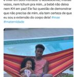 Maíra Azevedo Instagram - Um me ignora (as vezes), a outra aperta minha mente (e meus peitos também)! Acontece com vc!