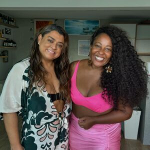Maíra Azevedo Instagram - Hoje é dia de festa aqui…Dia de comer gostoso e conversar bastante e de dar boas risadas